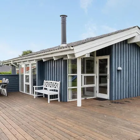 Stunning In Haderslev With Kitchen * Arosund