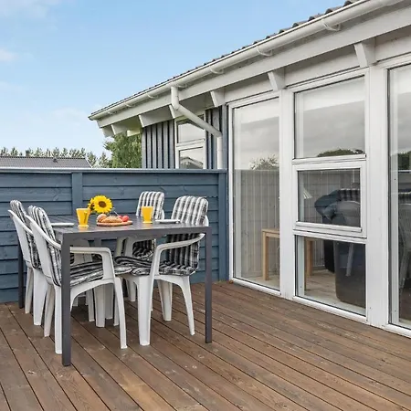 Holiday home Stunning In Haderslev With Kitchen