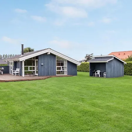 Stunning In Haderslev With Kitchen * Arosund